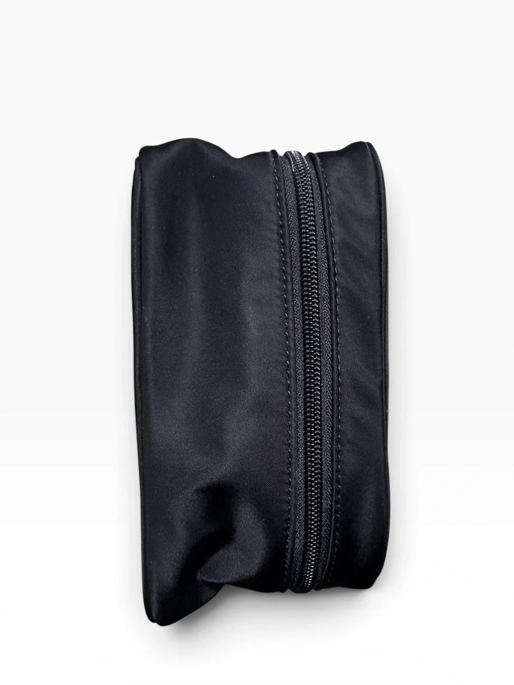 Kate Spade New York Black Nylon Travel Cosmetic Makeup Organizer Case.